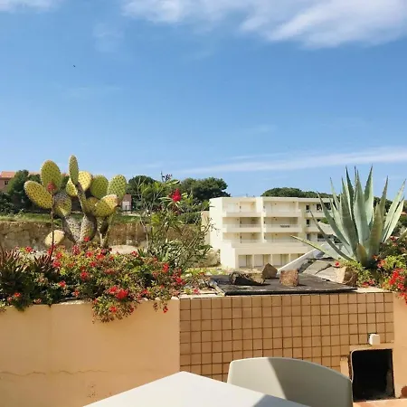 T2 A Avec Terrasse Et Parking, A 100m De La Plage - Fr-1-63-263 *