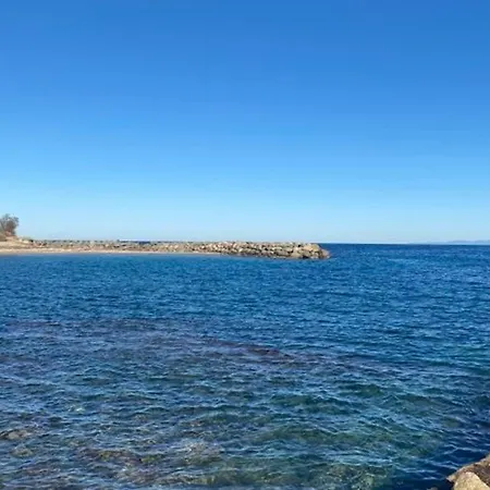 T2 A Avec Terrasse Et Parking, A 100m De La Plage - Fr-1-63-263 Lumio (Corsica)